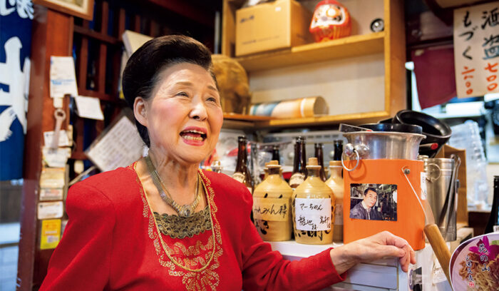 83歳の郷土料理店主。「生活の中心は店にある」