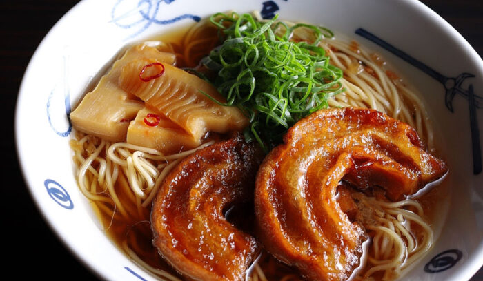 「麺屋武蔵」の骨太・ヴィーガン醤油ラーメン01【スープ～かえし編】