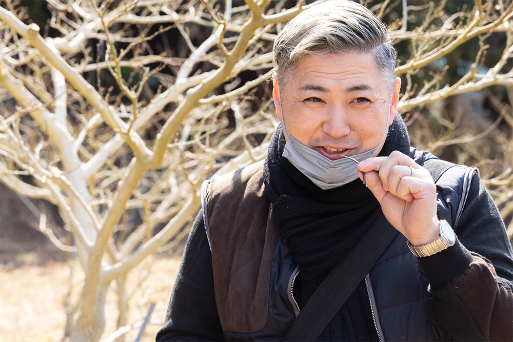 「STOVE+(ストーブプラス)」齋藤毅シェフ 1971年、秋田県生まれ。実家は和洋菓子店。パティシエを志し、レストランで修業。フランス「Paris Couderc」でシェフパティシエを務める。2000年秋田市で独立開業。2020年店名を「STOVE+」に改める。
