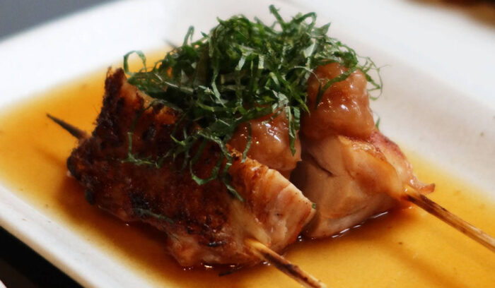 England [London] 自家製フレーバー胡椒でひと工夫　美食家を魅了する高級焼き鳥店