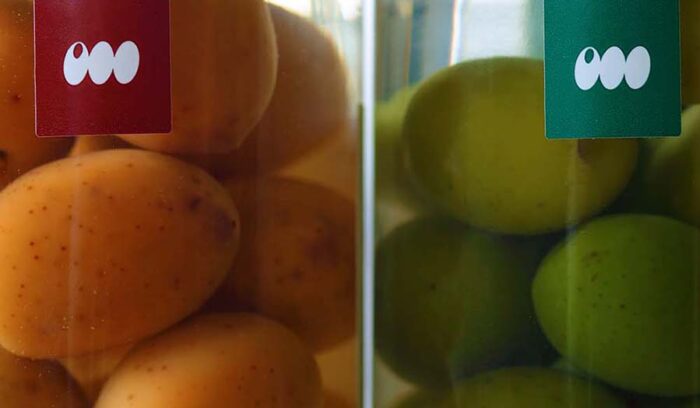 OLIVES　