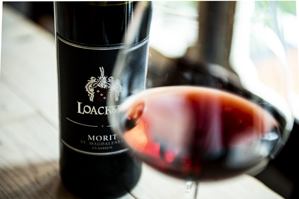 ワイン:DOC Alto Adige, Sankt Magdalener Classico 2018/Loaker Morit(ブドウ品種:スキアーヴァ87%、ラグライン10%、ピノ・ノワール3%)