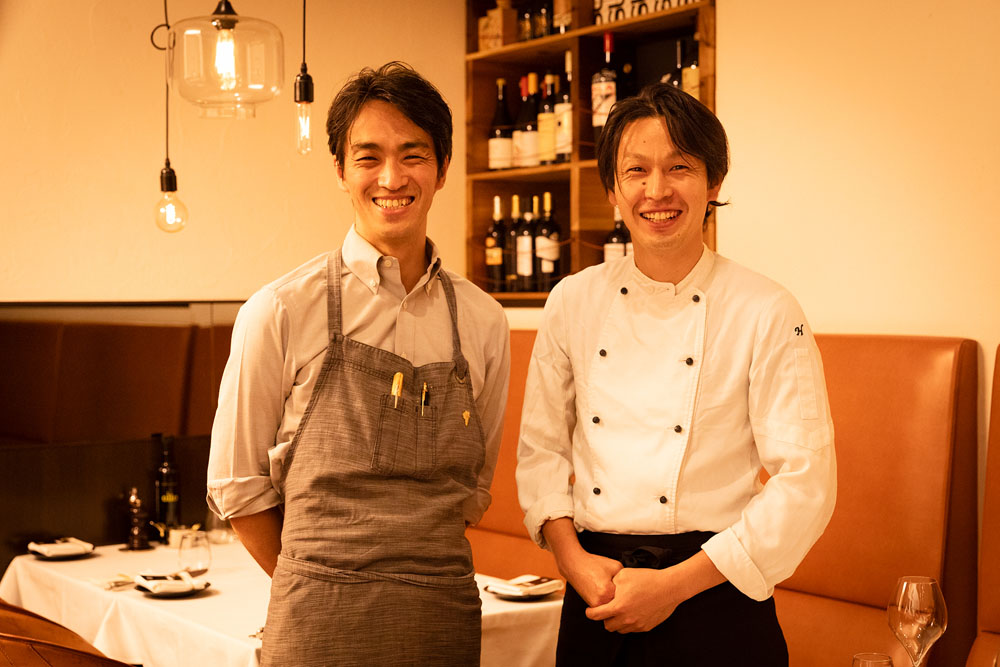 (右から)シェフの馬場浩二さん、マネージャーの北原薫さん