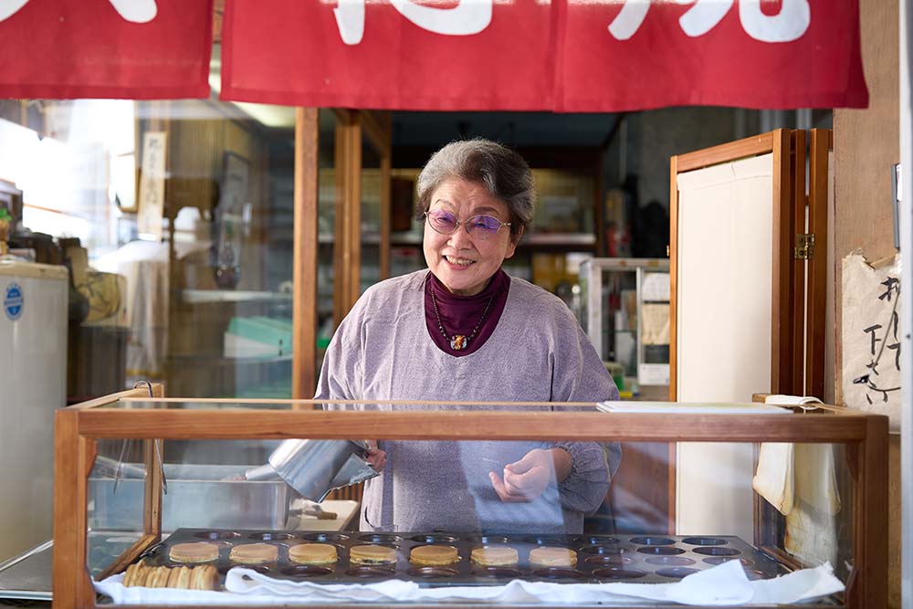 81歳。「一日に作る大判焼きの数は100個と決めちょう」生涯現役|「高橋金星堂」高橋節