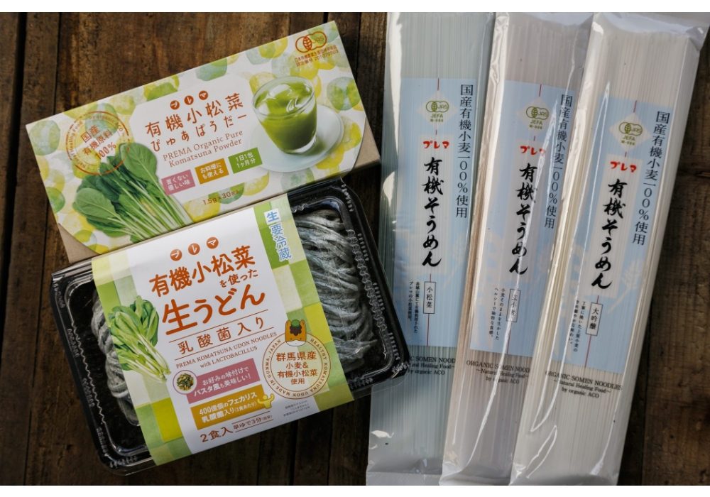 From top left, pure komatsuna powder, fresh udon and dried somen noodles.