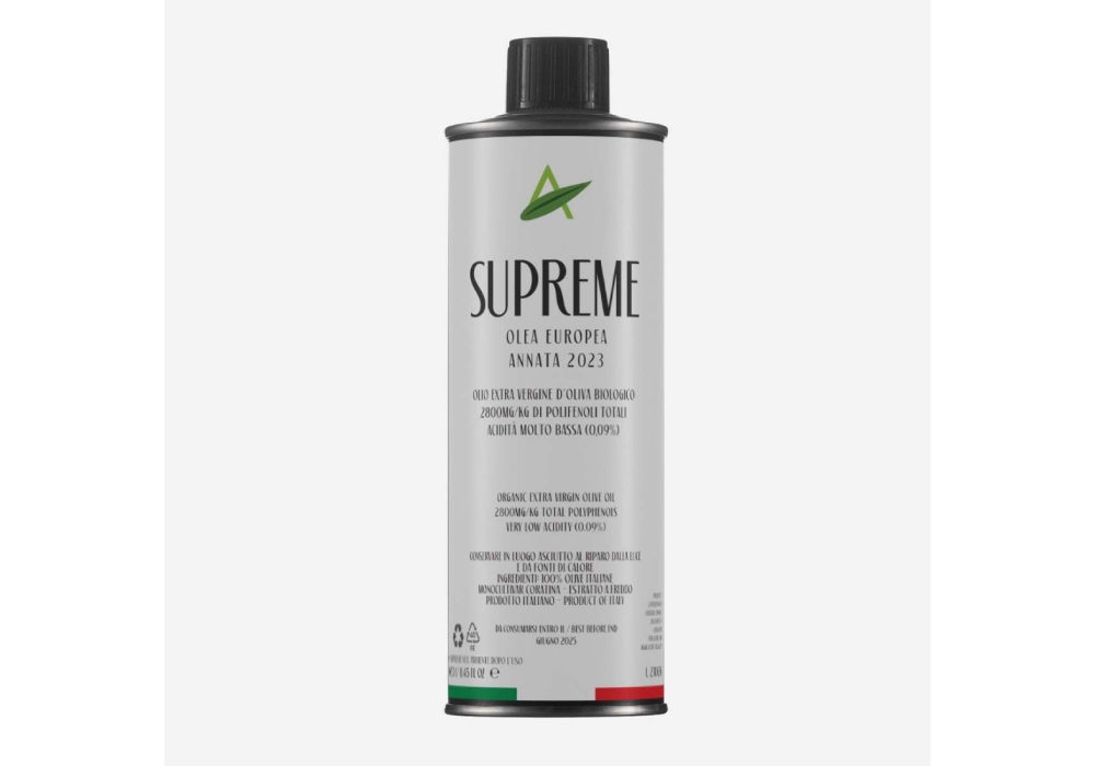 高ポリフェノール含有量を実現した「SUPREME」(コラティーナ種 100%)64 ユーロ/250ml。