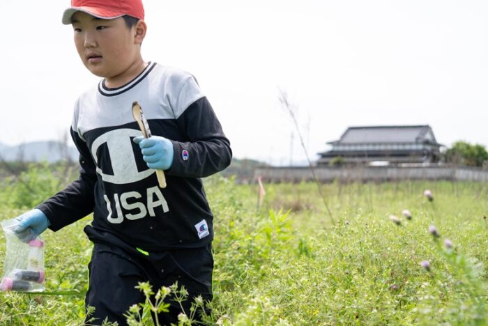 さぁ、野原で酵母を見つけよう！僕らの土地からパンが生まれる。