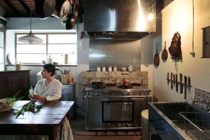 【食のプロの台所】季節の移ろいを感じる居場所