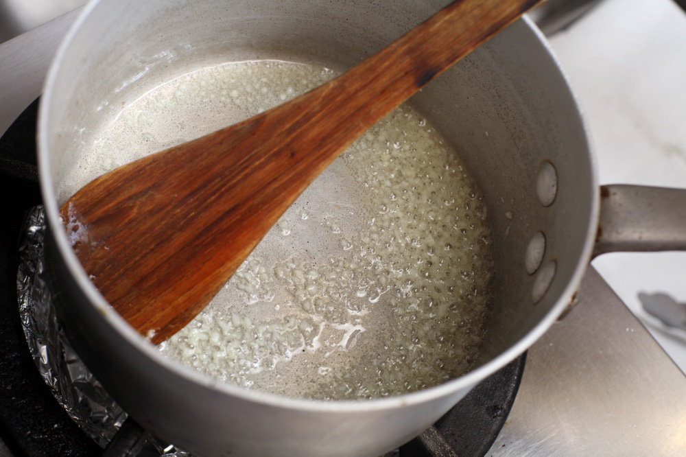 ［１］ニンニクの香りを出す