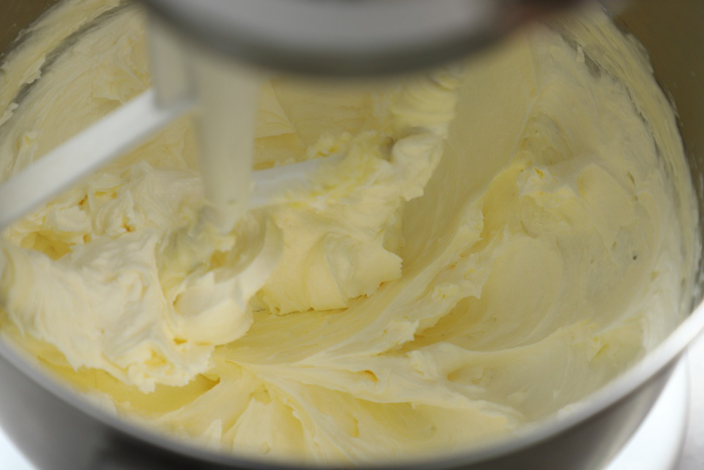 ［１］卵黄生地を作る