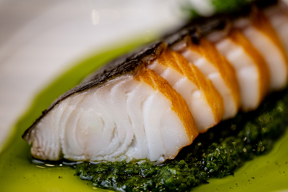 茶香ソースの煙燻銀鱈魚アップ画像