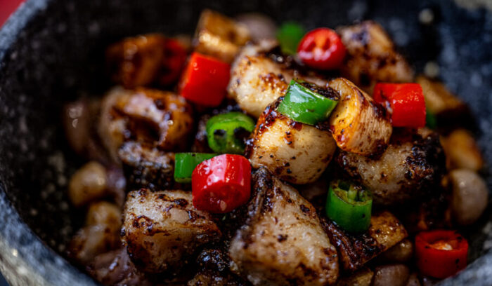 海と人との「共生」とは。アラスカの選択と中国料理人の視点