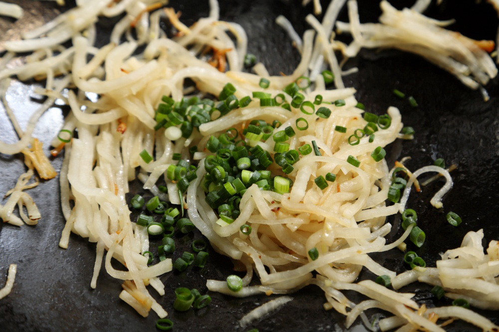 ［10］ネギを加える