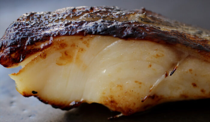 “質も値段も日本一”な魚屋の手仕事「銀ダラの西京漬け＆カマスの干物」