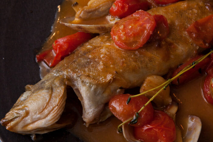 アラの旨味をソースに凝縮「アイナメのブイヤベース」