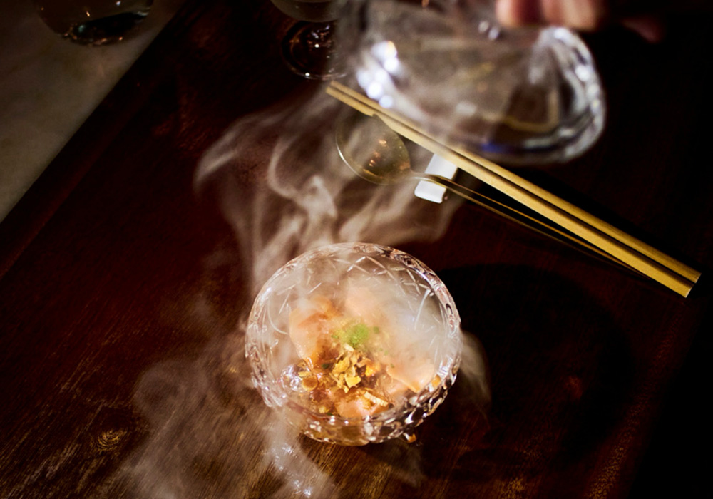 “手頃なおまかせ”で和食文化を根付かせる、米国人シェフの創作料理店