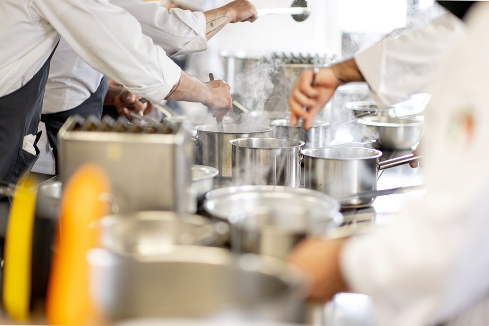 給食の現場イメージ