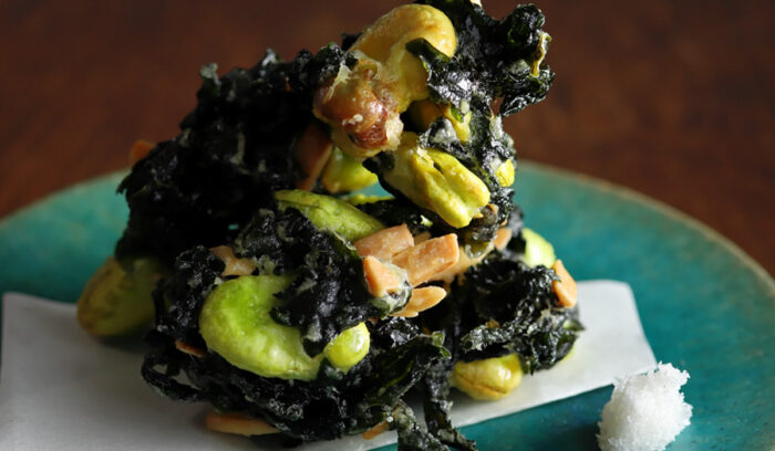 食感のコントラストが絶妙！春薫る「空豆とわかめのかき揚げ」