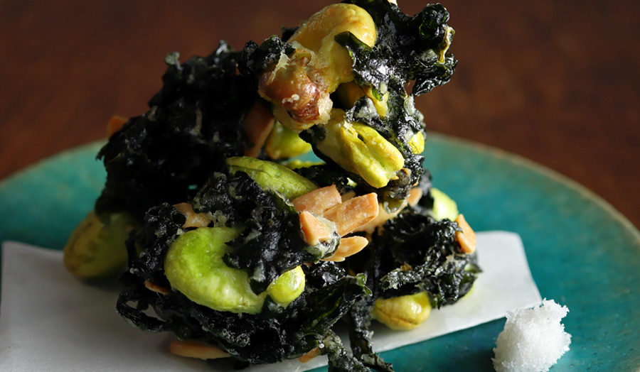 食感のコントラストが絶妙！春薫る「空豆とわかめのかき揚げ」